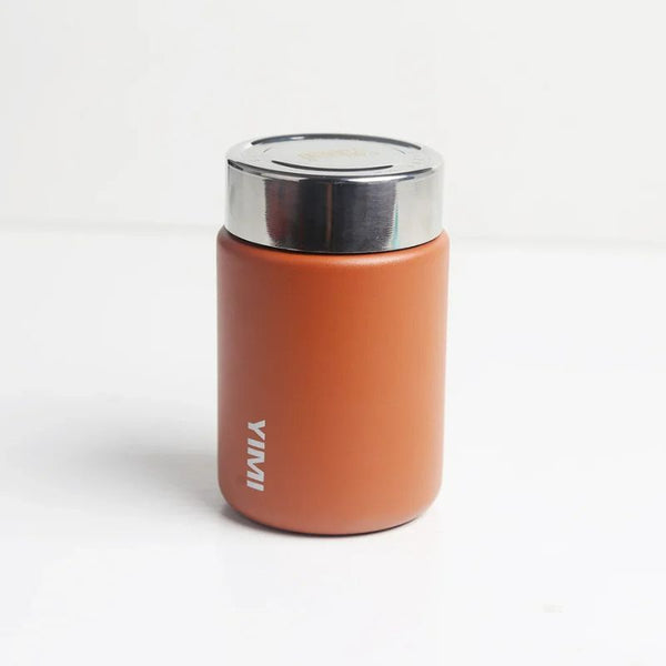 Mug de Voyage Isotherme Compact, fermé sur fond blanc