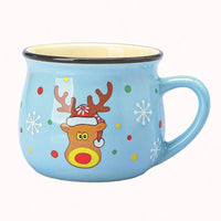 Tasse de Noel Bleue Décorée d'un Motif de Cerf sur fond blanc